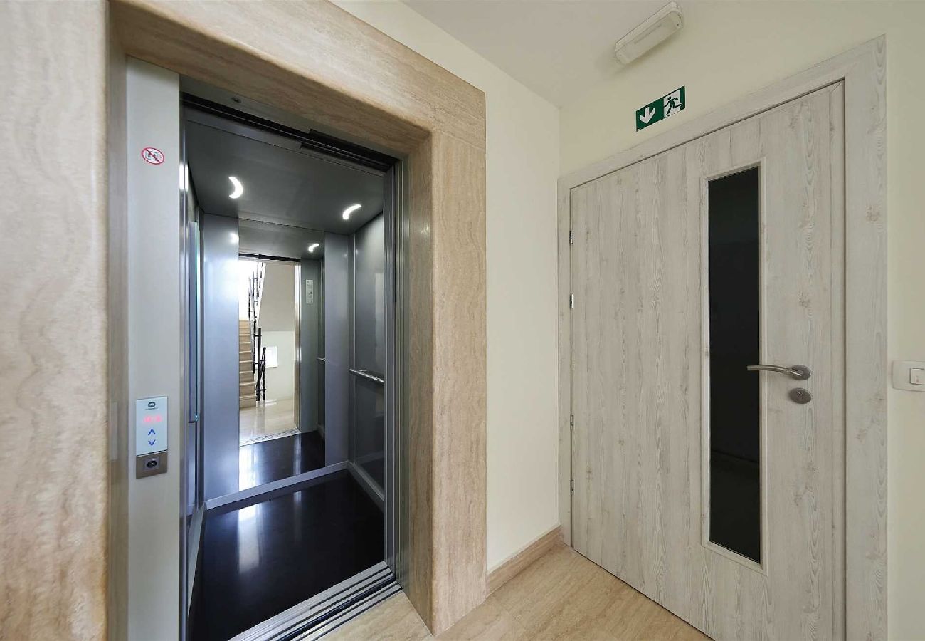 Ferienwohnung in Zadar - Penthouse 6 mit Whirlpool und Meerblick