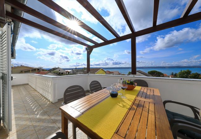 Ferienwohnung in Maslenica - Simaruna, Schöne Ferienwohnung mit Whirlpool,