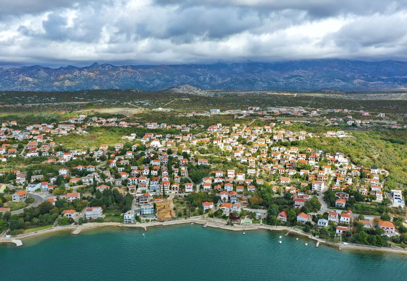 Ferienwohnung in Maslenica - Simaruna, Schöne Ferienwohnung mit Whirlpool,