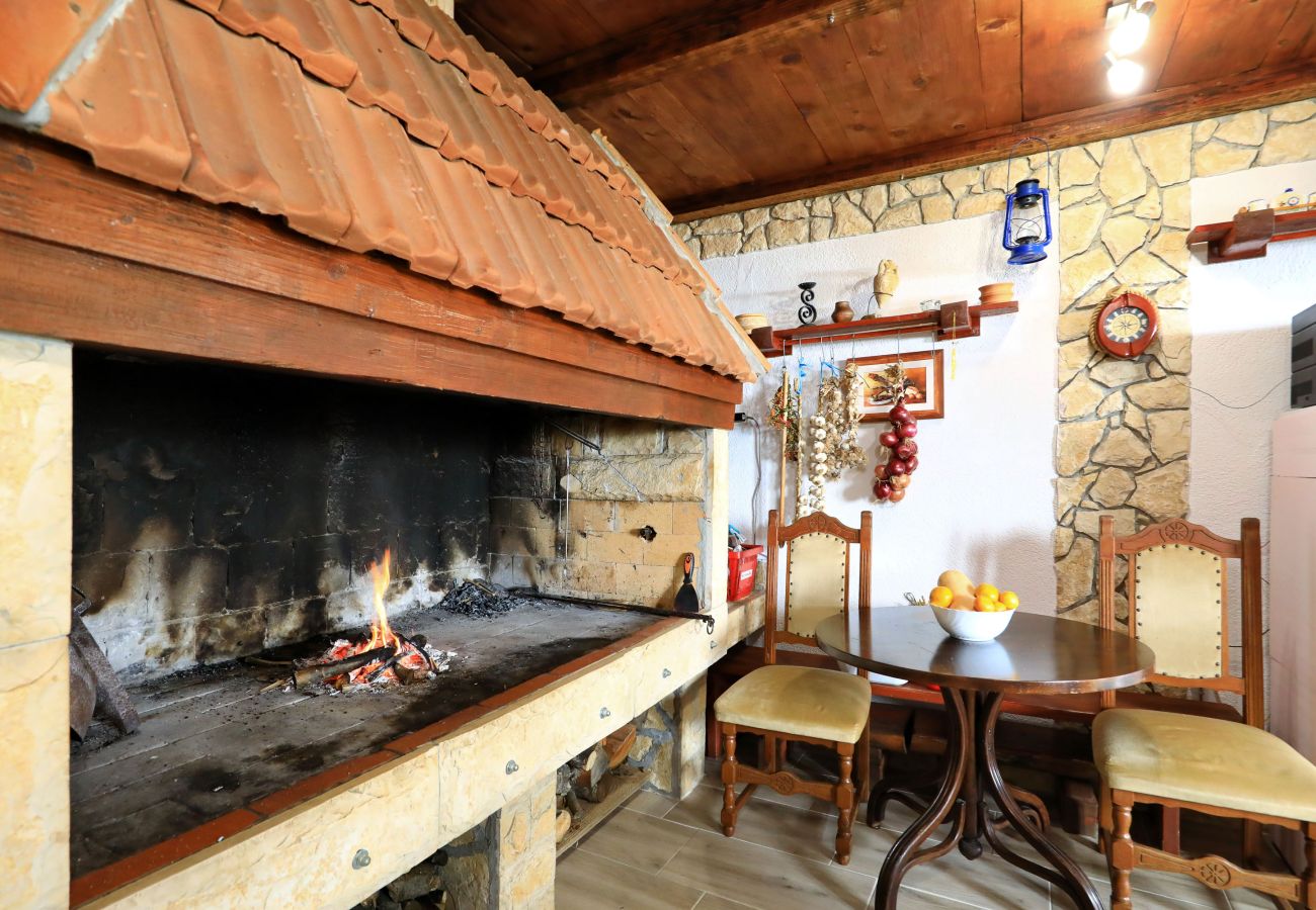 Ferienwohnung in Maslenica - Simaruna, Schöne Ferienwohnung mit Whirlpool,