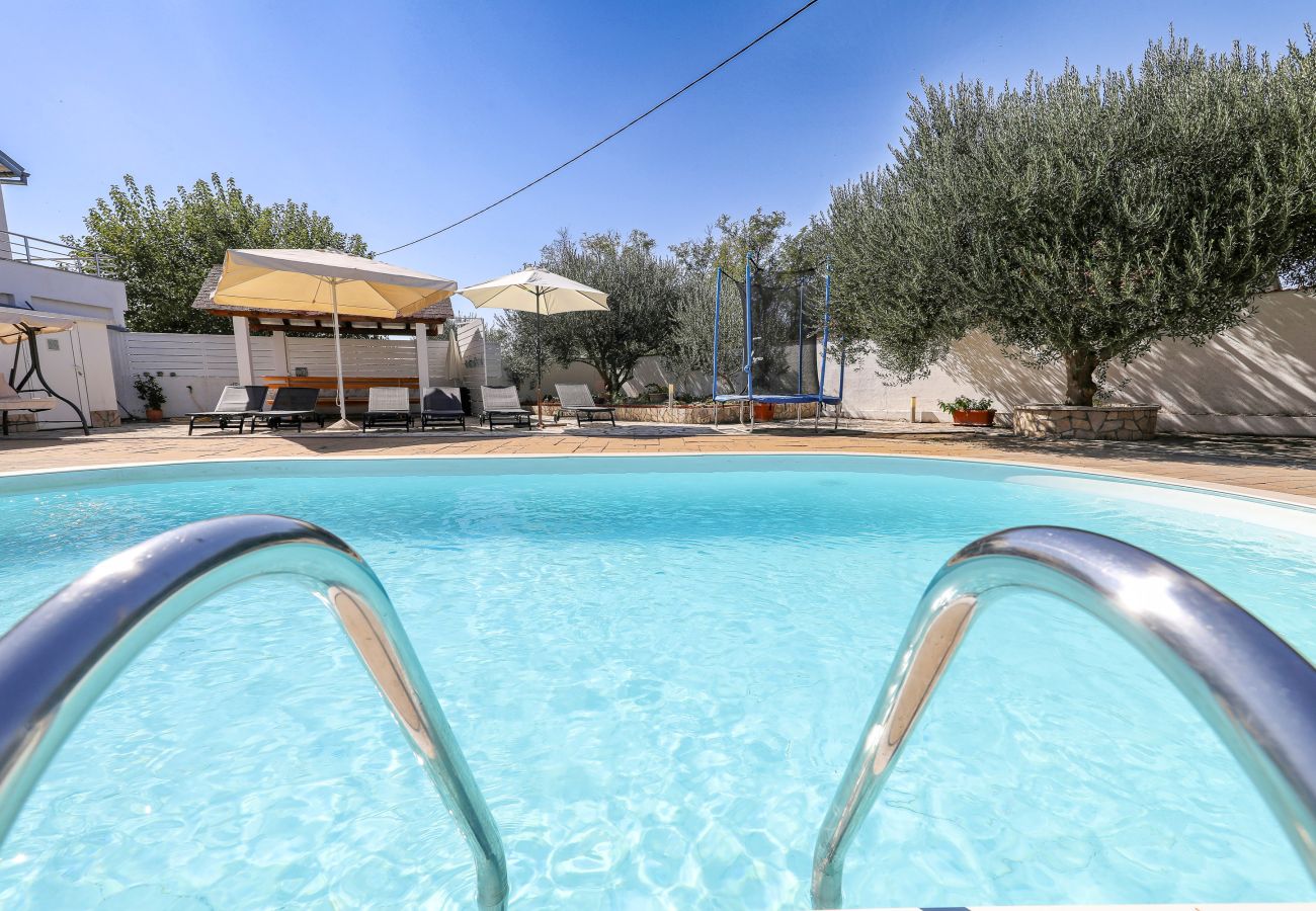 Ferienhaus in Polaca - Polaca, Ferienhaus mit Pool, Grill und