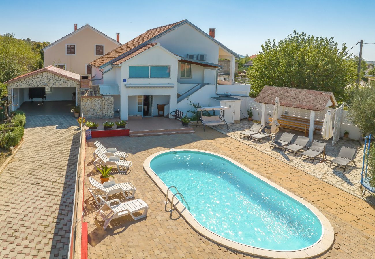 Ferienhaus in Polaca - Polaca, Ferienhaus mit Pool, Grill und