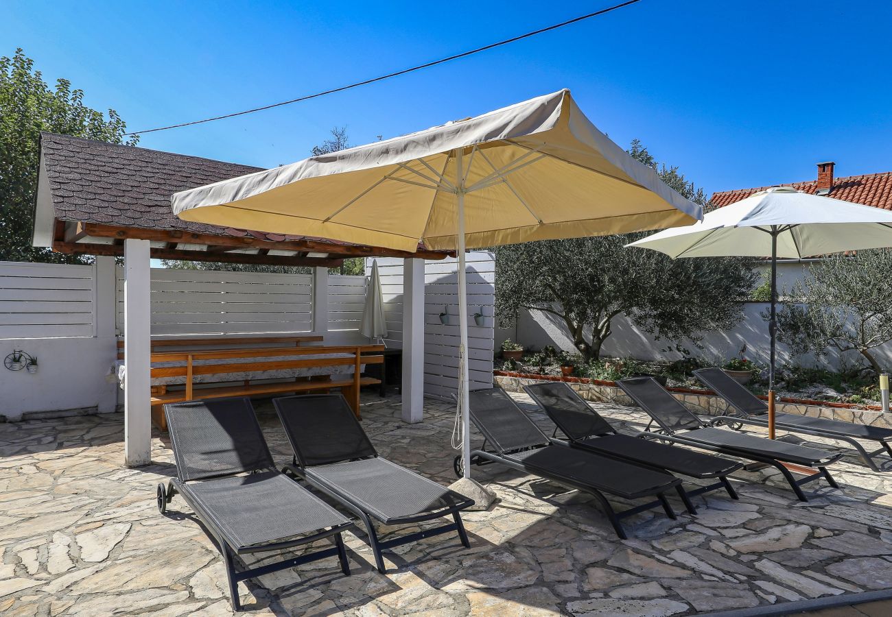 Ferienhaus in Polaca - Polaca, Ferienhaus mit Pool, Grill und