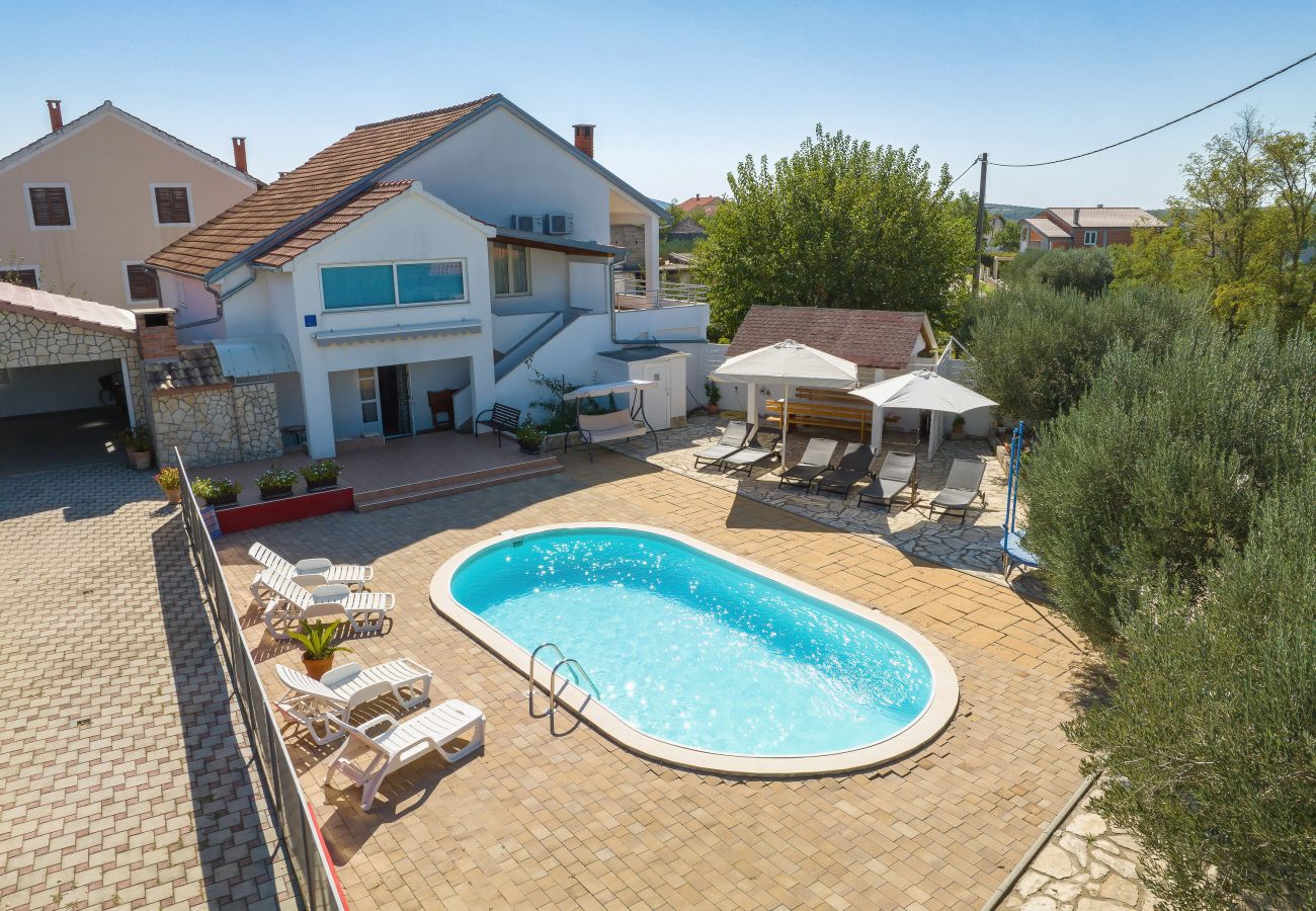 Ferienhaus in Polaca - Polaca, Ferienhaus mit Pool, Grill und