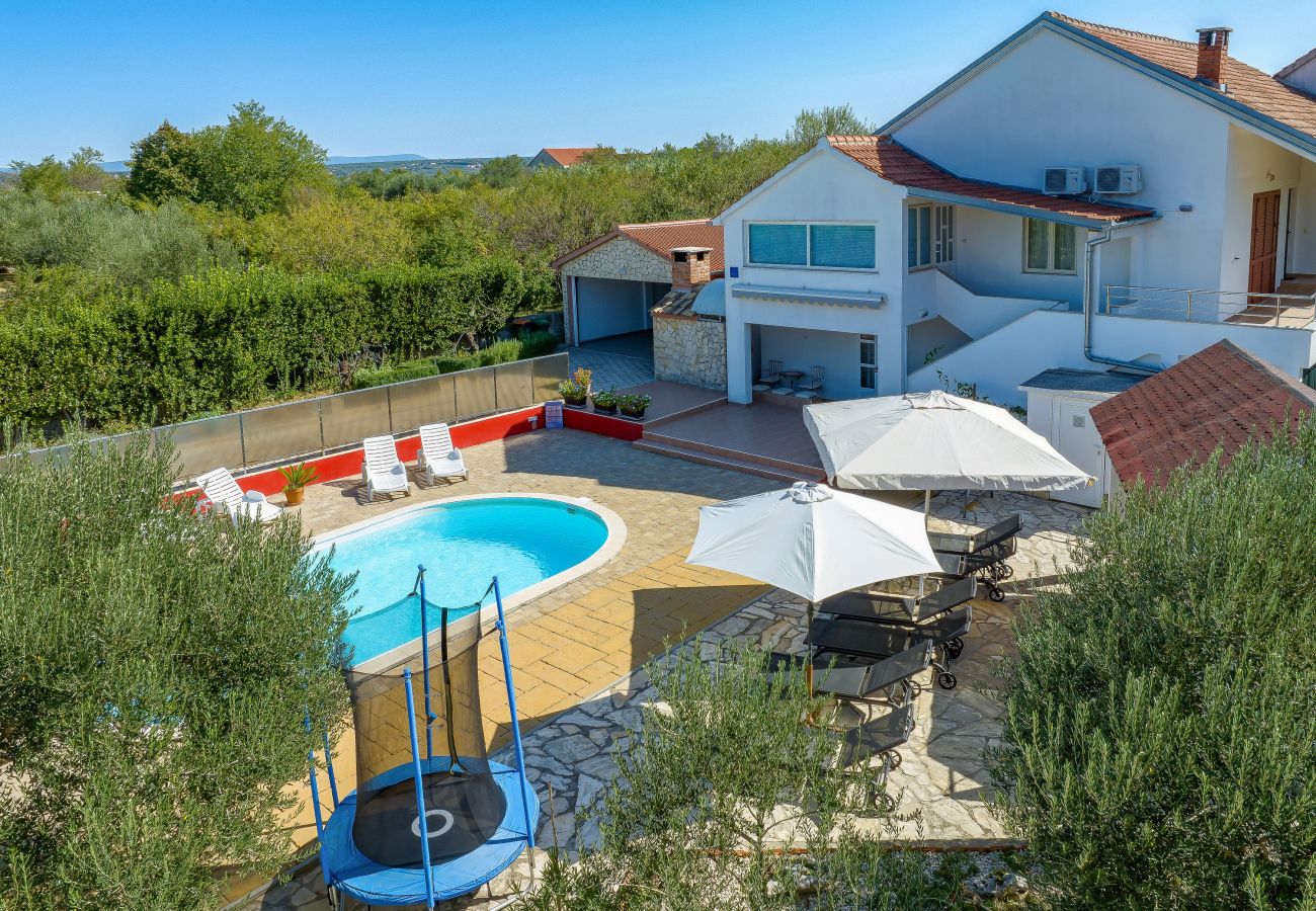 Ferienhaus in Polaca - Polaca, Ferienhaus mit Pool, Grill und