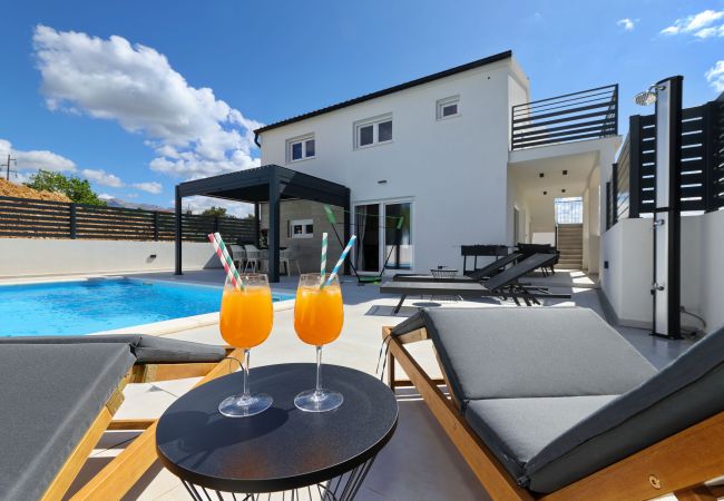 Ferienwohnung in Maslenica - Ferienhaus Kala Maslenica