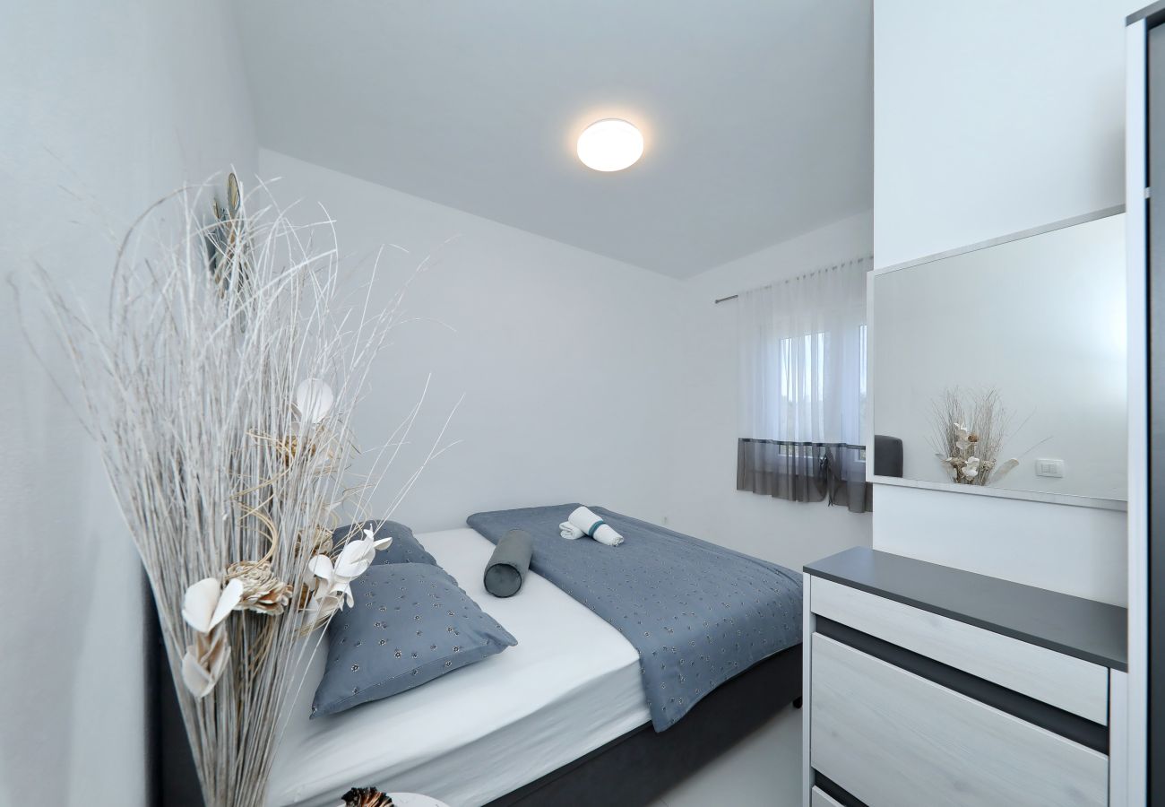 Ferienhaus in Dobropoljana - Orchid stay