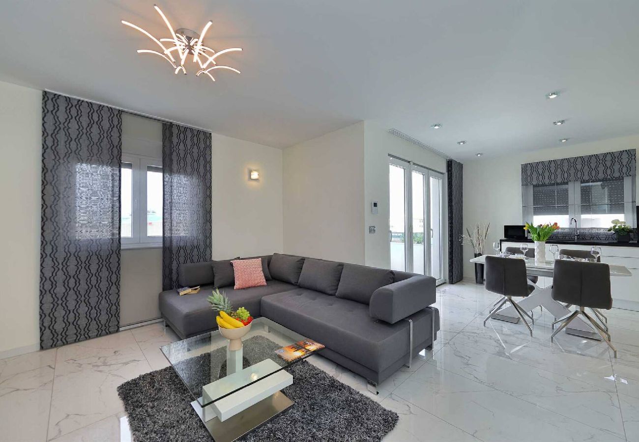 Ferienwohnung in Zadar - Majpruz luxury apartment no.3