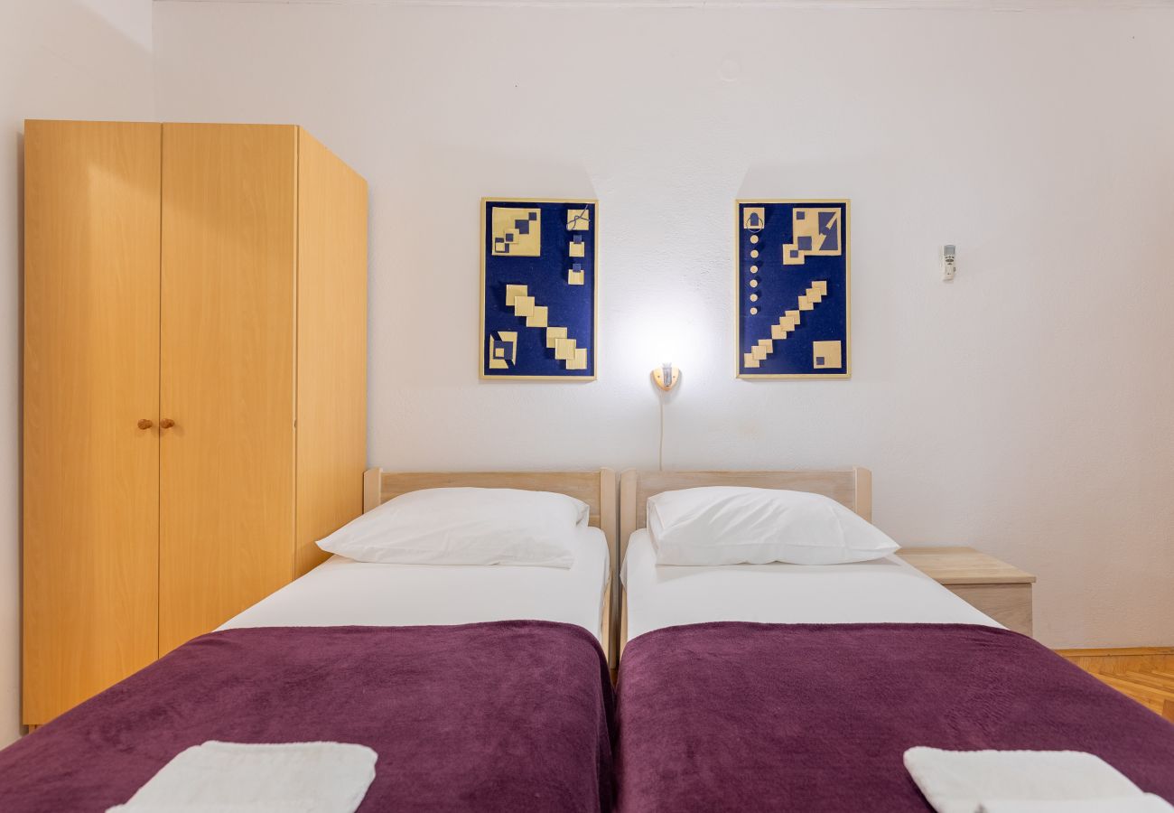 Ferienwohnung in Starigrad - Pansion Tinka Apartment No 7