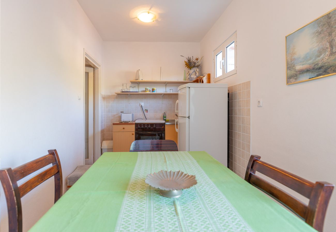 Ferienwohnung in Starigrad - Pansion Tinka Apartment No 7