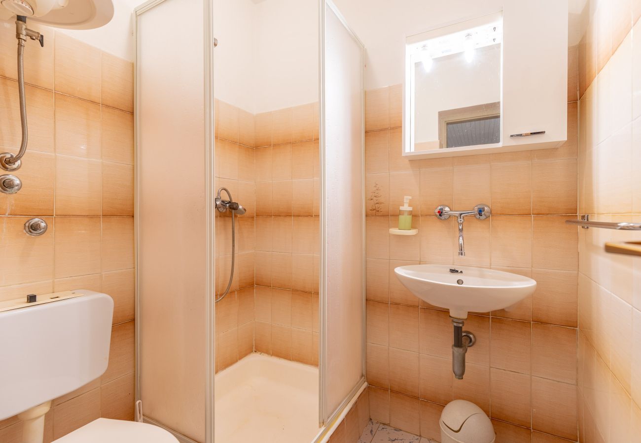 Ferienwohnung in Starigrad - Pansion Tinka Apartment No 7