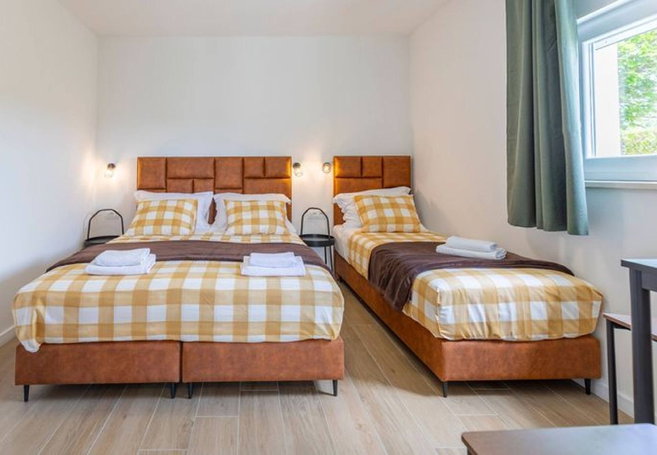 Studio in Starigrad - Stanic, No 1