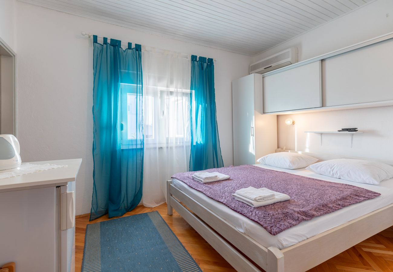 Zimmeranmietung in Starigrad - Tinka, Zimmer No 6