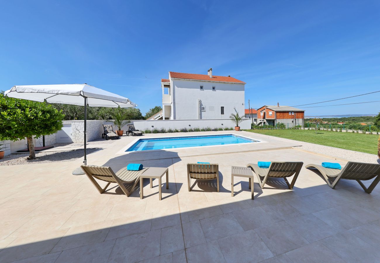 Ferienhaus in Vrsi - Holiday house Luca