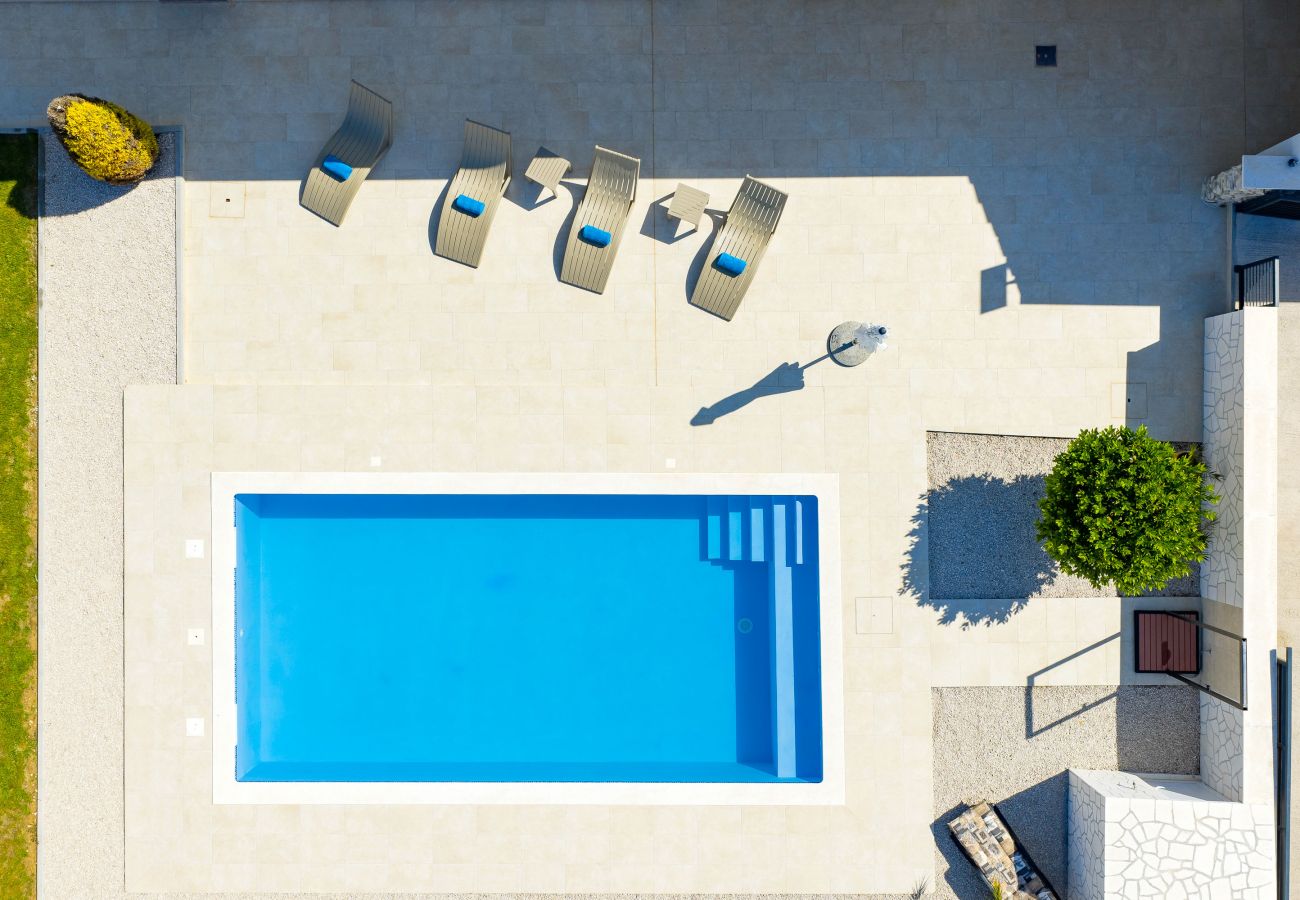 Ferienhaus in Vrsi - Holiday house Luca