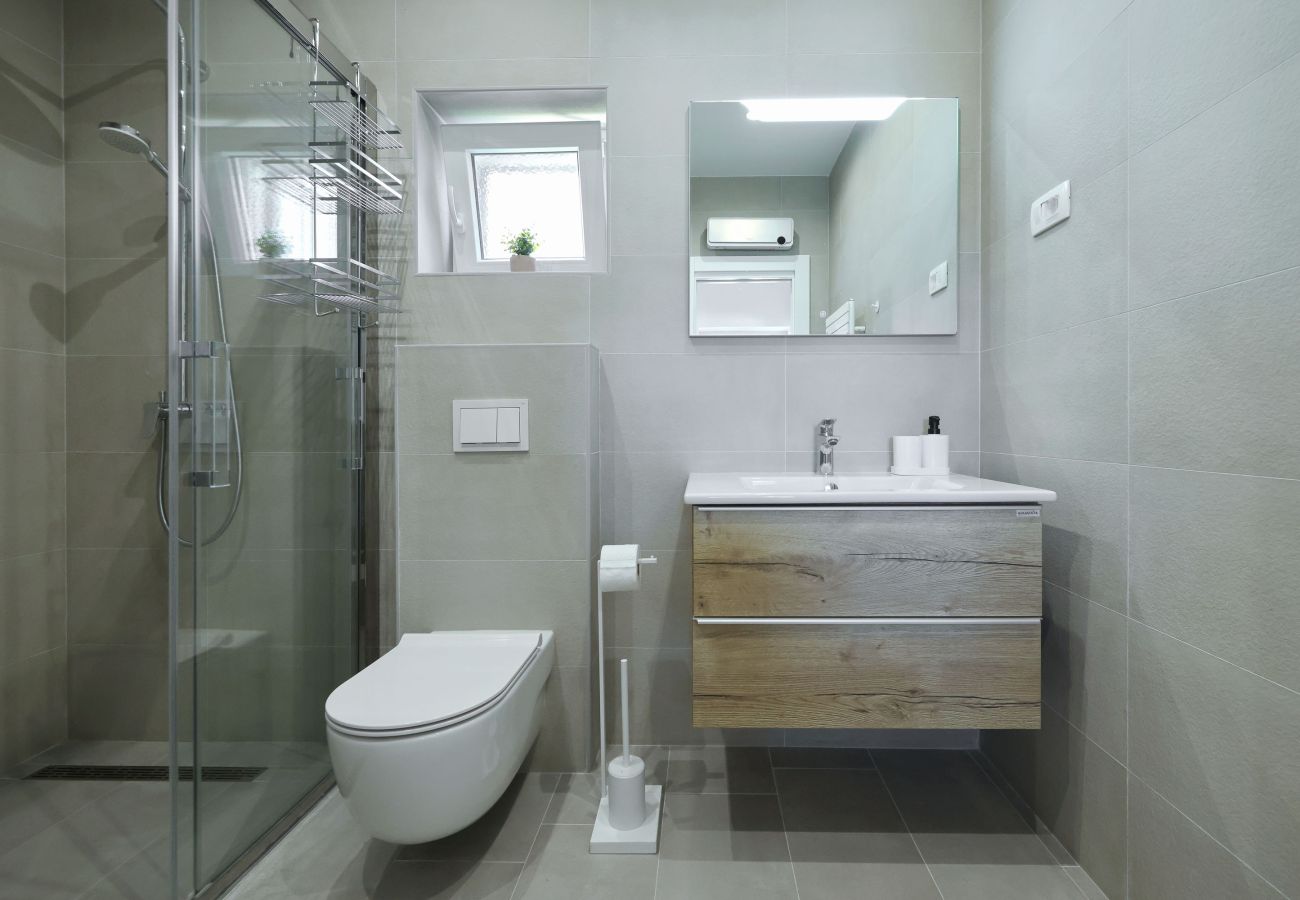 Ferienhaus in Vrsi - Holiday house Luca