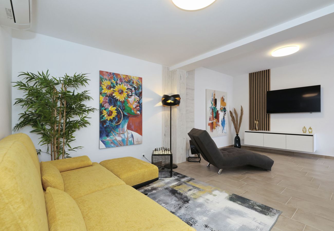 Ferienhaus in Vrsi - Holiday house Luca