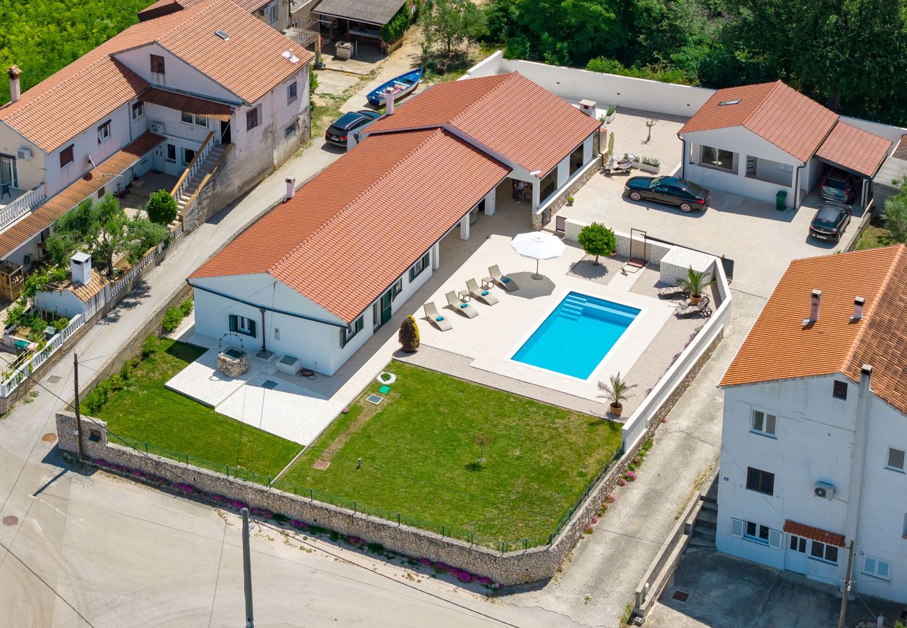 Ferienhaus in Vrsi - Holiday house Luca