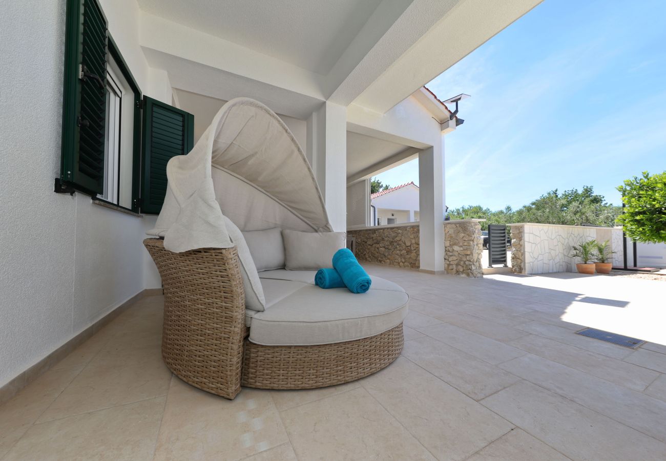 Ferienhaus in Vrsi - Holiday house Luca