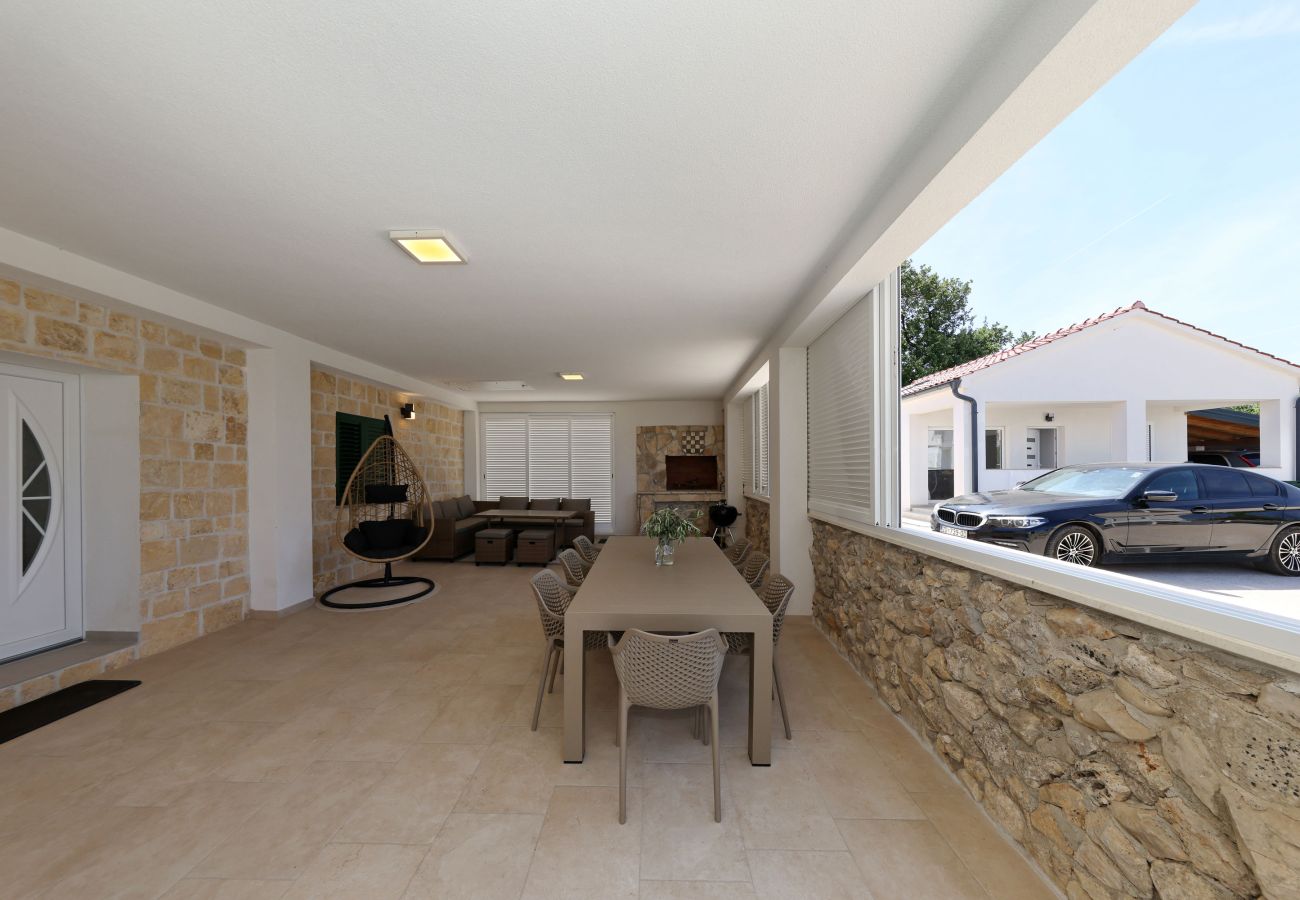 Ferienhaus in Vrsi - Holiday house Luca