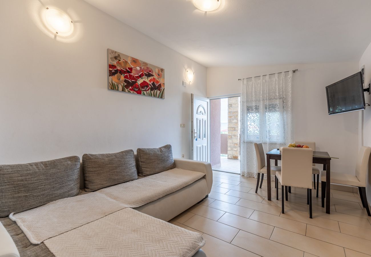 Ferienwohnung in Vir - Ferienwohnung Bojo No 1 strandnah