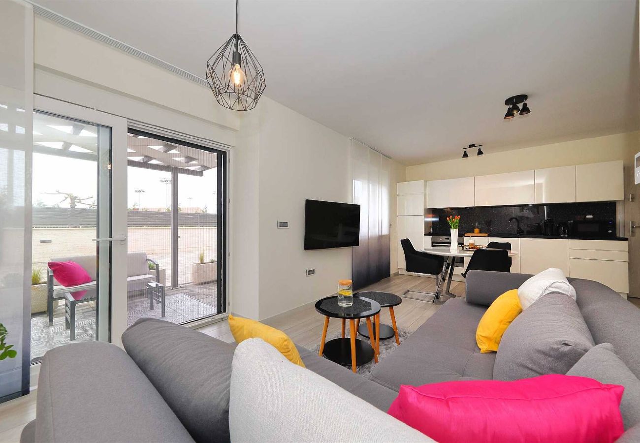 Ferienwohnung in Zadar - Majpruz no 2 mit terrasse Erdg.