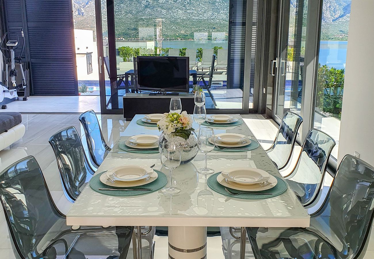 Villa in Vinjerac - Villa One mit beheiztem Pool