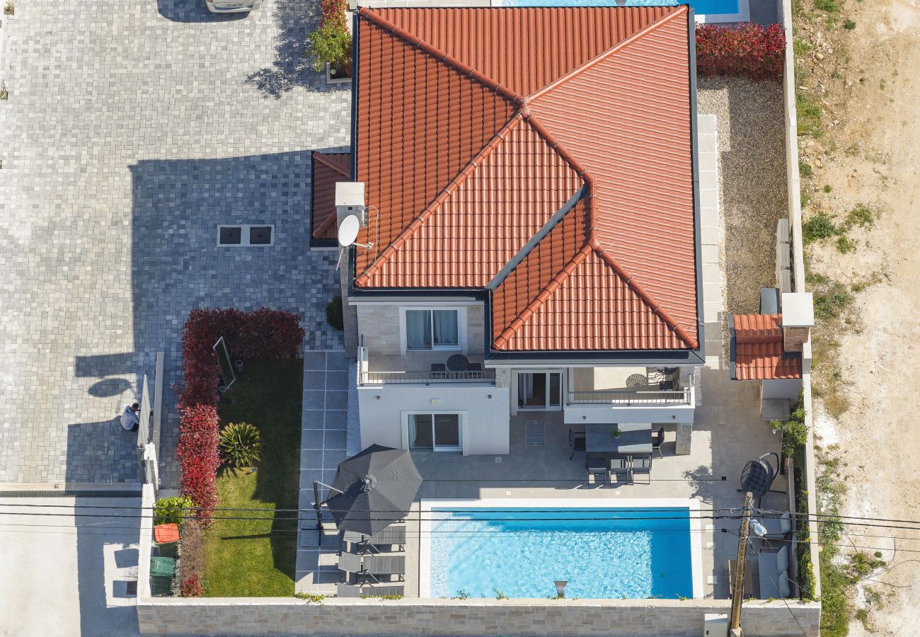 Ferienhaus in Zadar - Ferienhaus Casa Coral mit beheiztem Privatpool