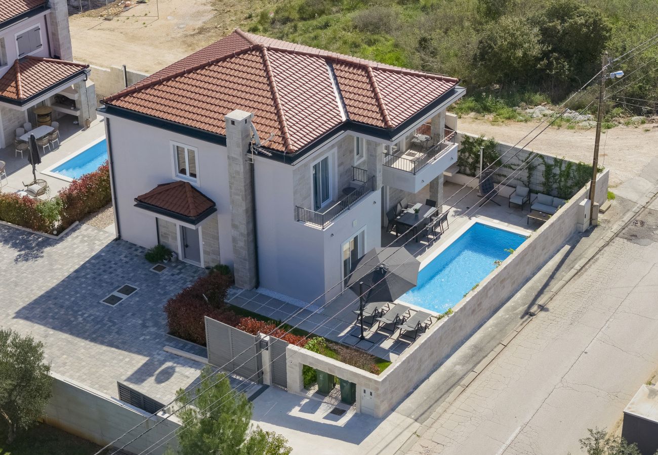Ferienhaus in Zadar - Ferienhaus Casa Coral mit beheiztem Privatpool