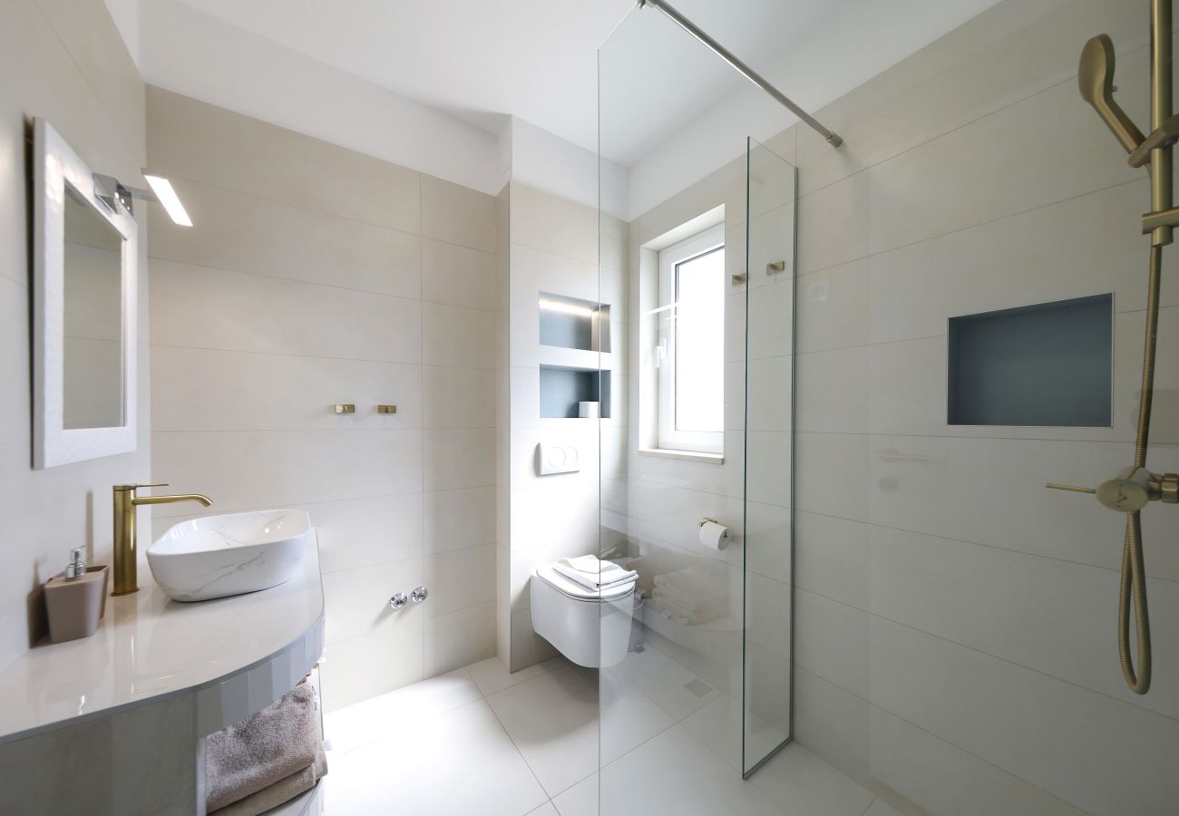 Ferienhaus in Zadar - Ferienhaus Casa Coral mit beheiztem Privatpool