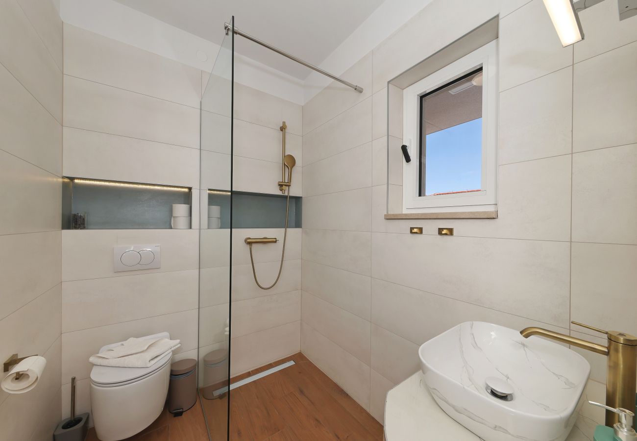 Ferienhaus in Zadar - Ferienhaus Casa Coral mit beheiztem Privatpool