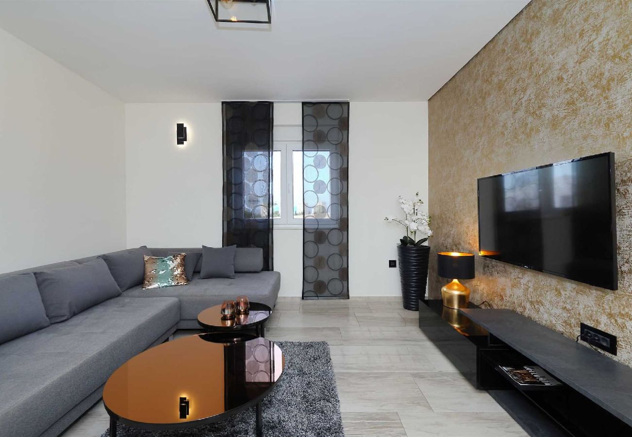 Ferienwohnung in Zadar - Ferienwohnung Luxury Apartment 4 mit Balkon