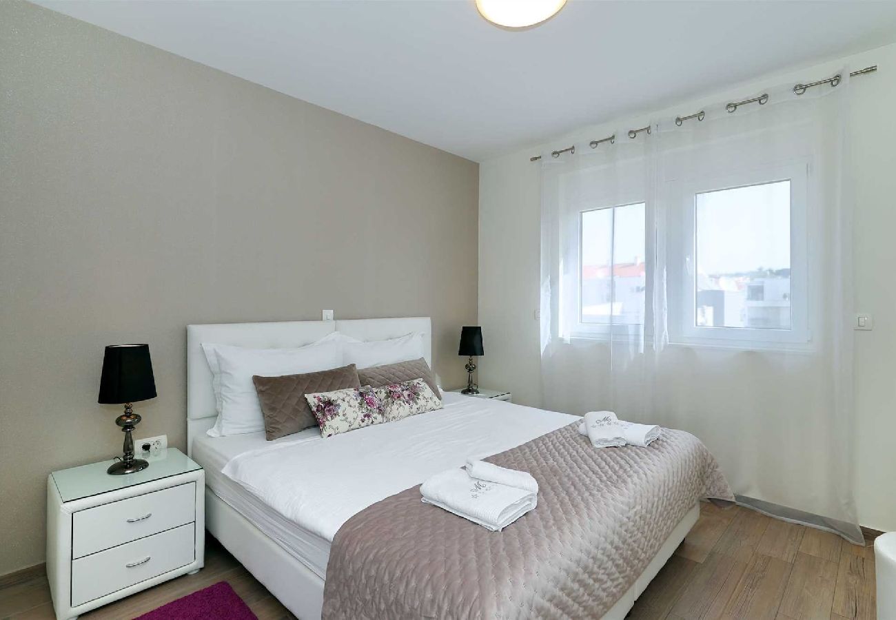 Ferienwohnung in Zadar - Ferienwohnung Luxury Apartment 4 mit Balkon