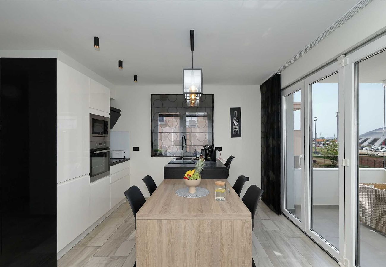 Ferienwohnung in Zadar - Ferienwohnung Luxury Apartment 4 mit Balkon