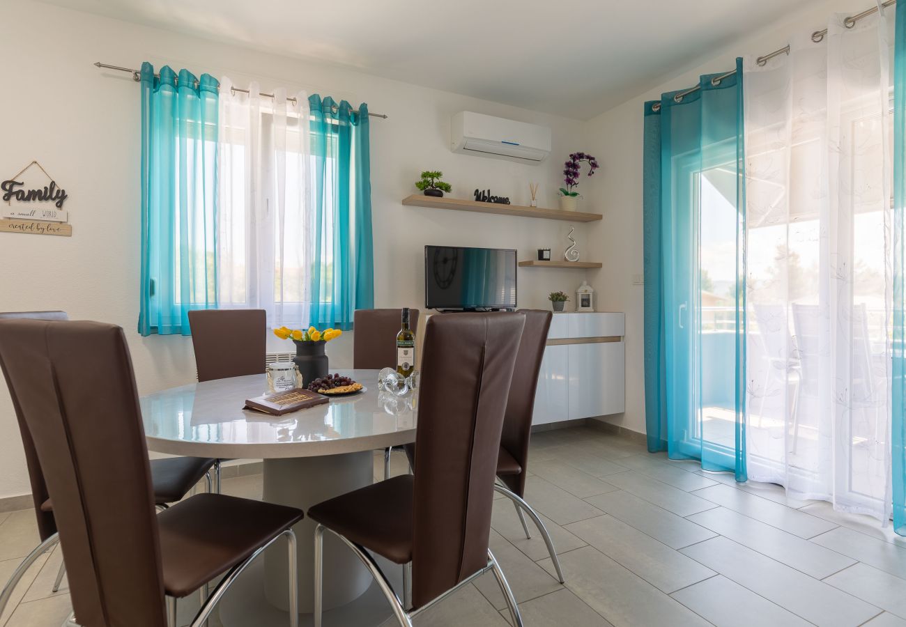 Ferienwohnung in Starigrad - Ferienwohnung Sea & Stone No.3 mit Balkon