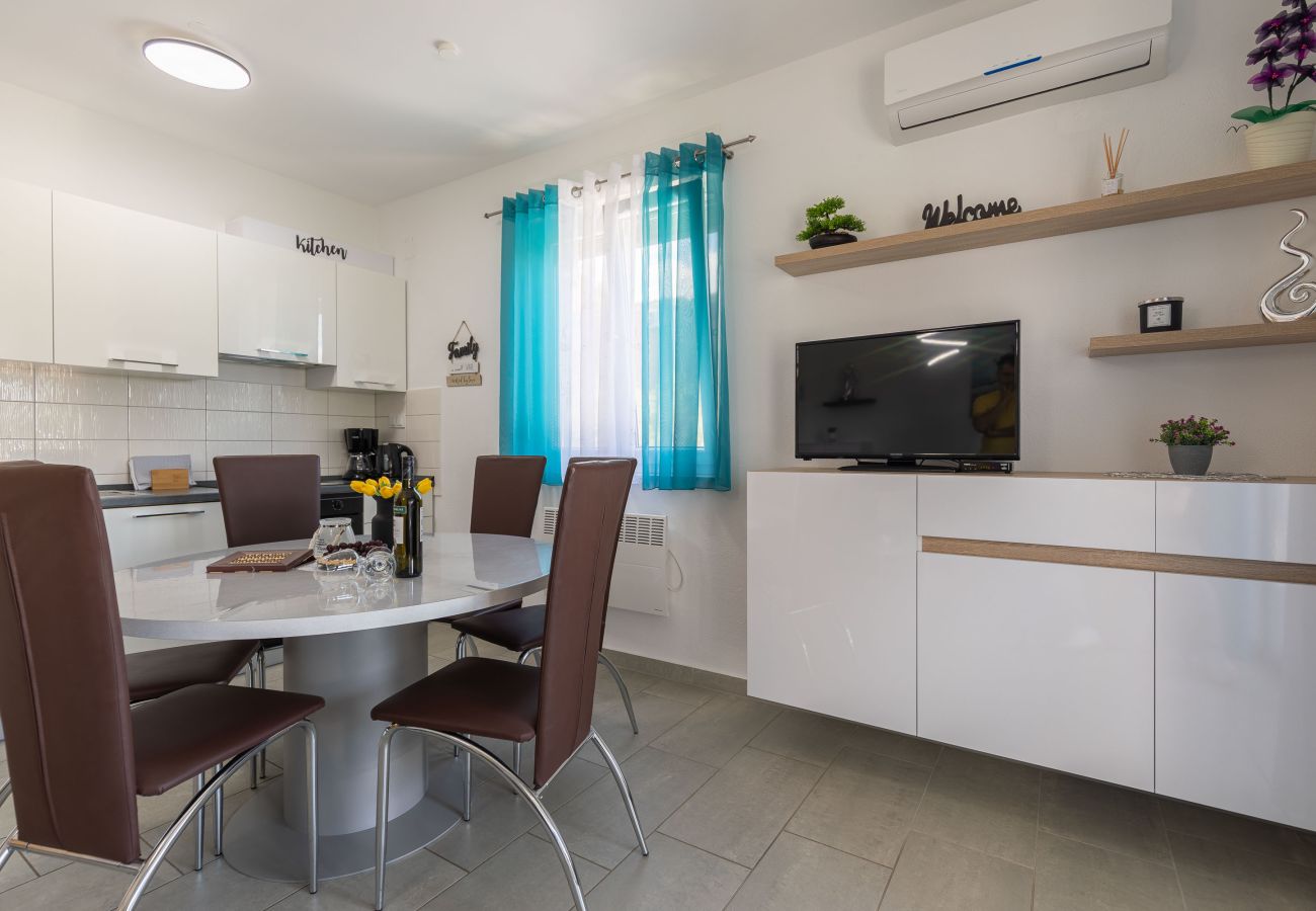 Ferienwohnung in Starigrad - Ferienwohnung Sea & Stone No.3 mit Balkon