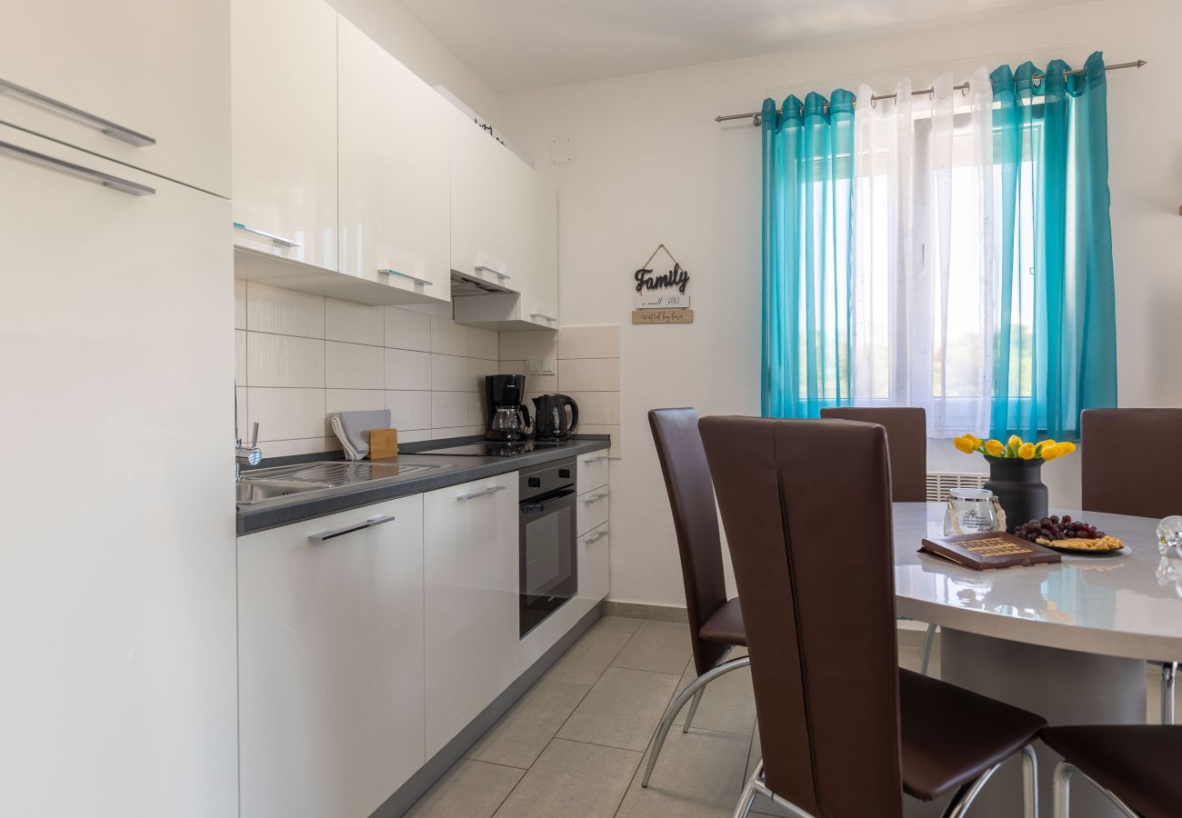 Ferienwohnung in Starigrad - Ferienwohnung Sea & Stone No.3 mit Balkon