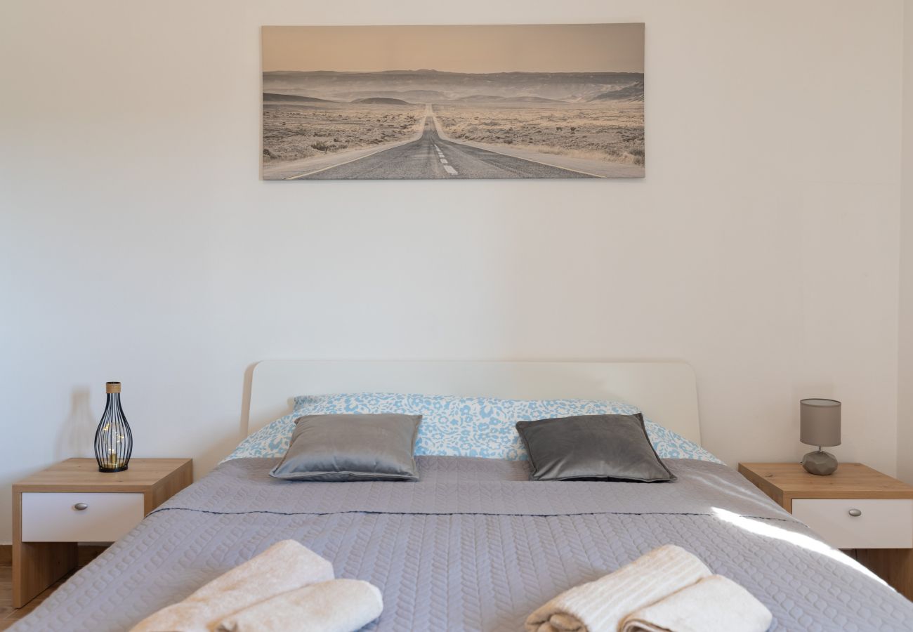 Ferienwohnung in Rovanjska - Ferienwohnung Temida mit Meerblick