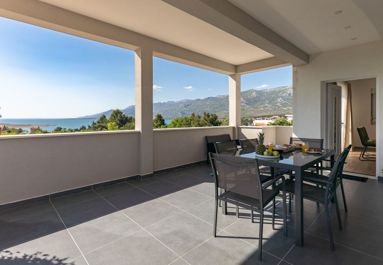 Ferienwohnung in Rovanjska - Ferienwohnung Temida mit Meerblick