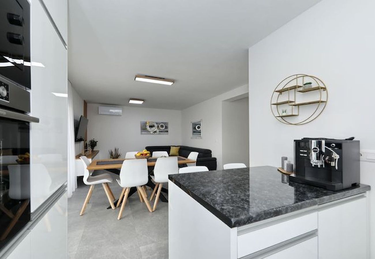 Ferienwohnung in Vir - Cicak, No.2