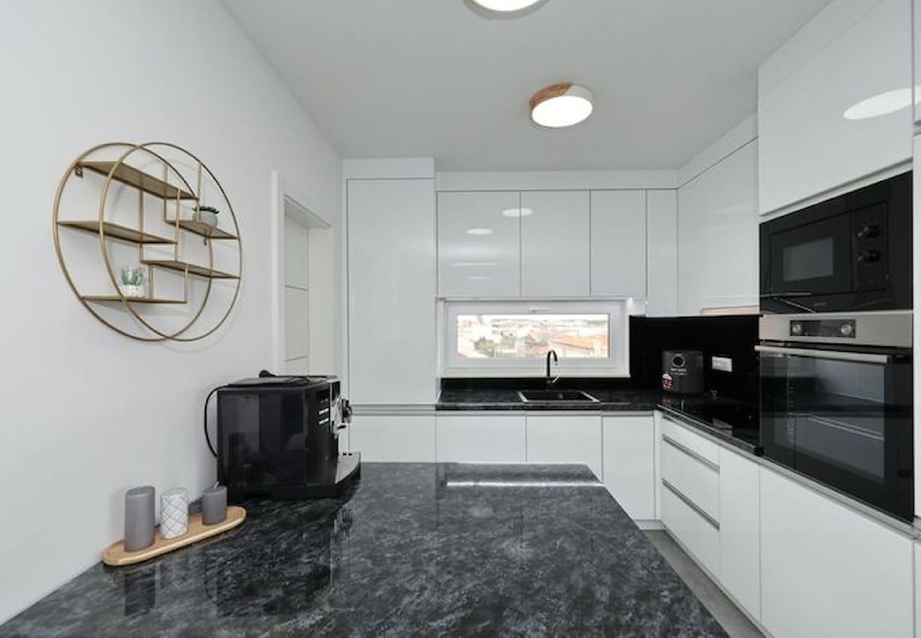 Ferienwohnung in Vir - Cicak, No.2