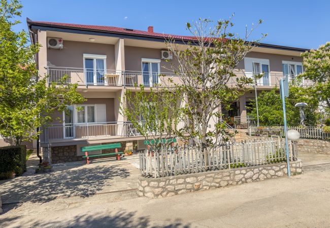 Zimmeranmietung in Starigrad - Zimmer Tinka No.3 strandnah