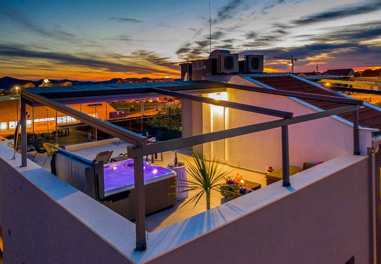Ferienwohnung in Zadar -  Penthouse 5 mit Whirlpool und Meerblick