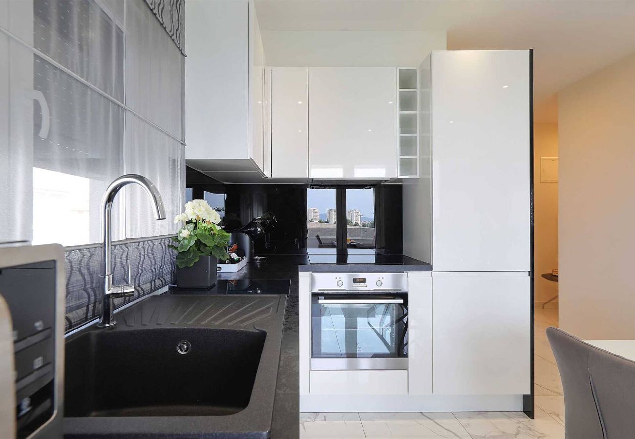 Ferienwohnung in Zadar -  Penthouse 5 mit Whirlpool und Meerblick