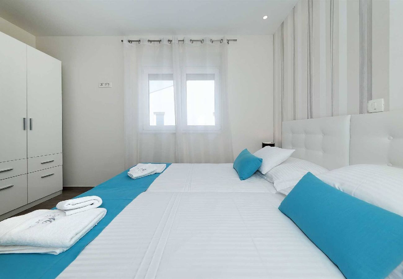 Ferienwohnung in Zadar -  Penthouse 5 mit Whirlpool und Meerblick