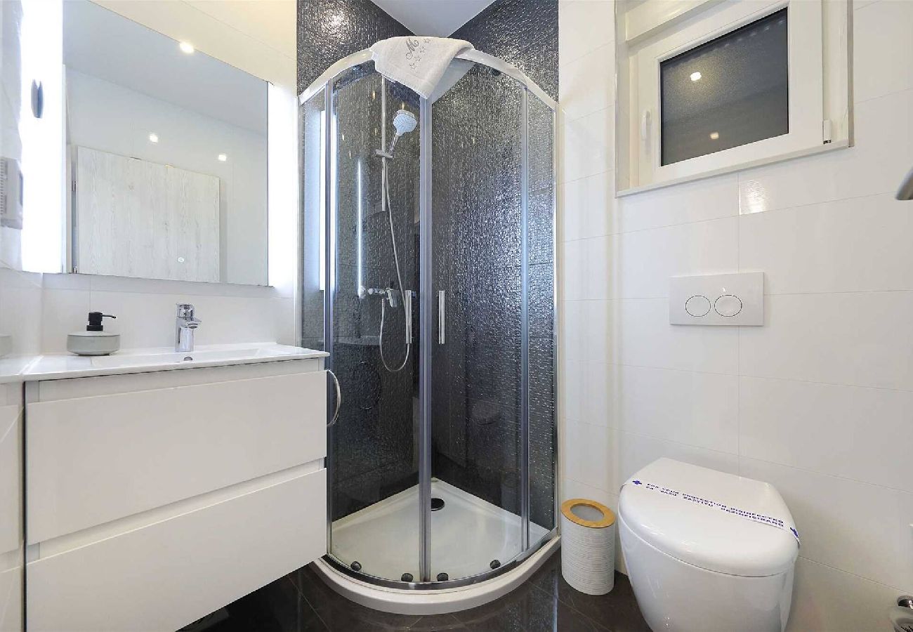 Ferienwohnung in Zadar -  Penthouse 5 mit Whirlpool und Meerblick