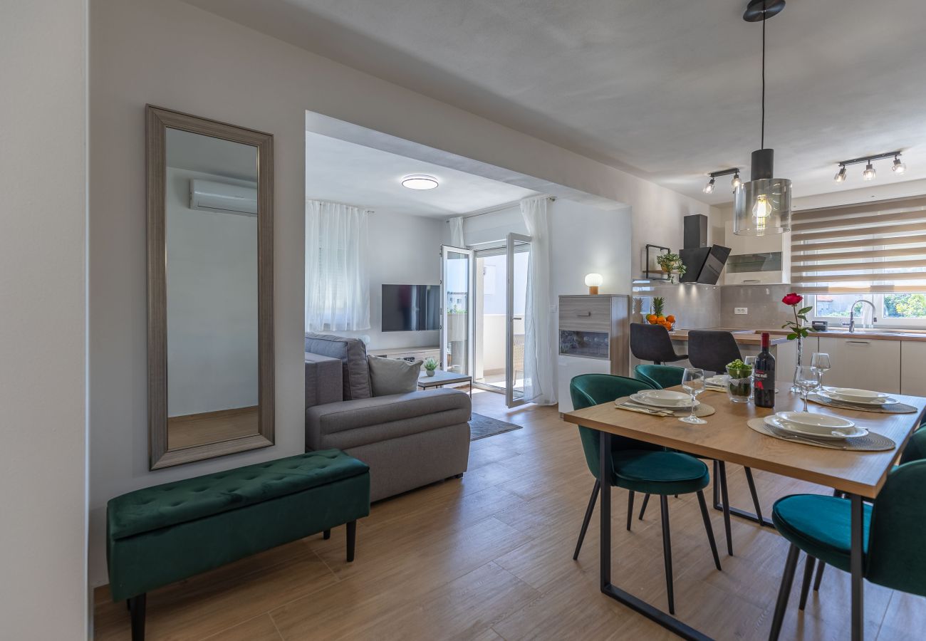Ferienwohnung in Zadar - Klanac No 1