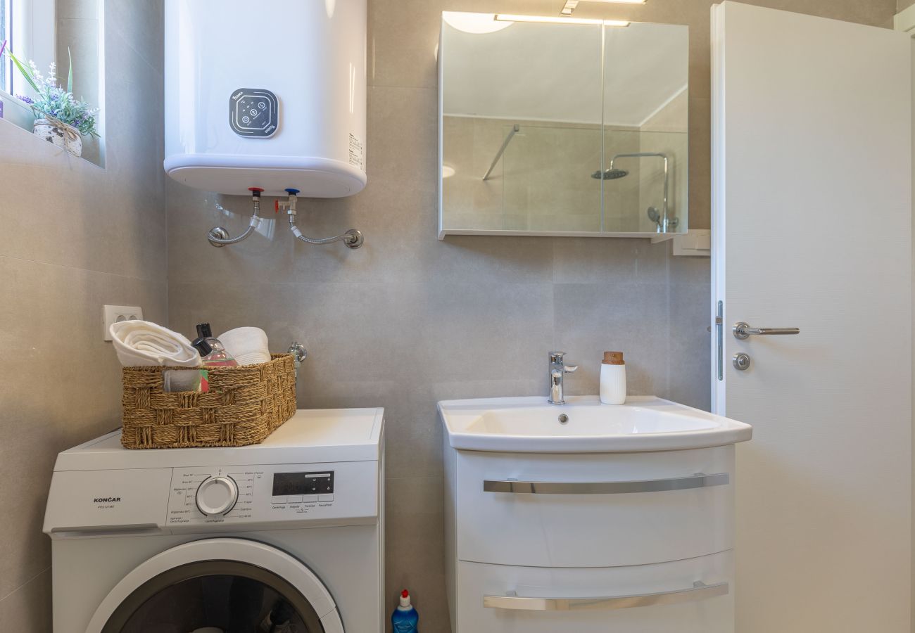 Ferienwohnung in Zadar - Klanac No 2