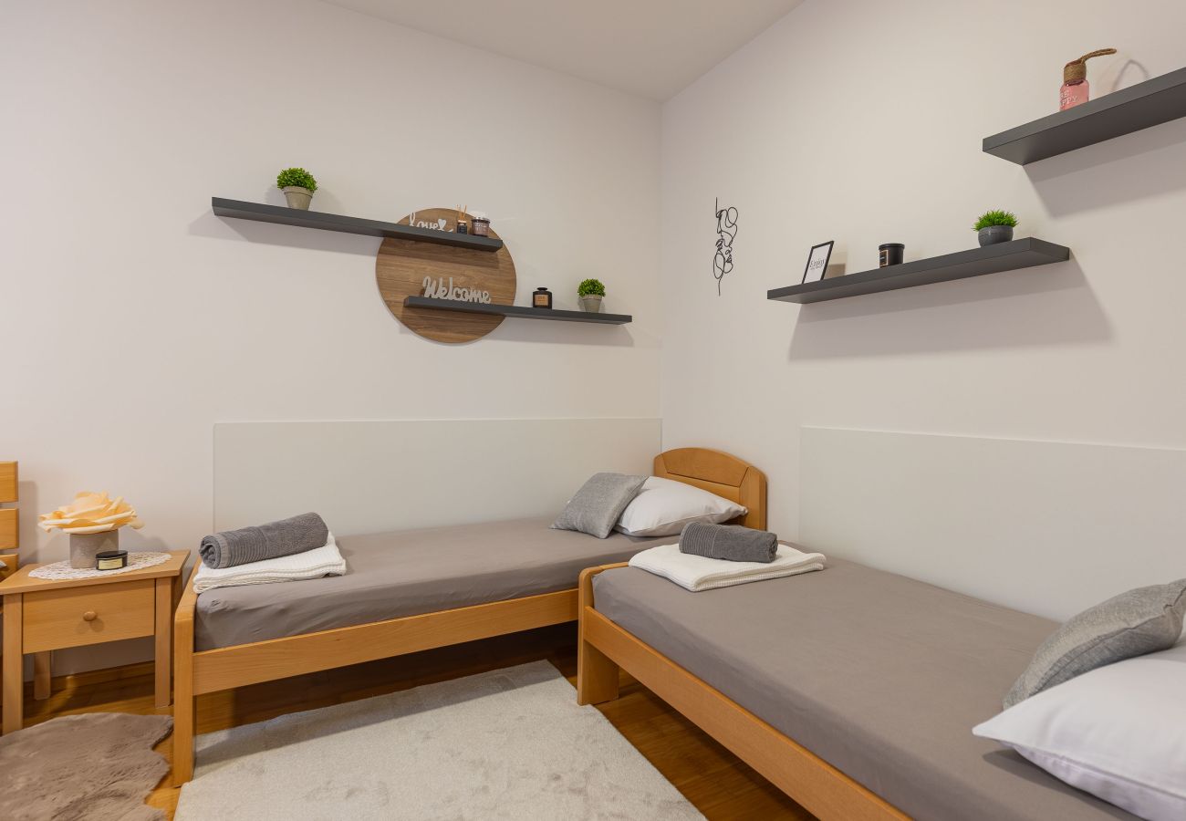 Ferienwohnung in Starigrad - Ferienwohnung Sea & Stone No.1 strandnah