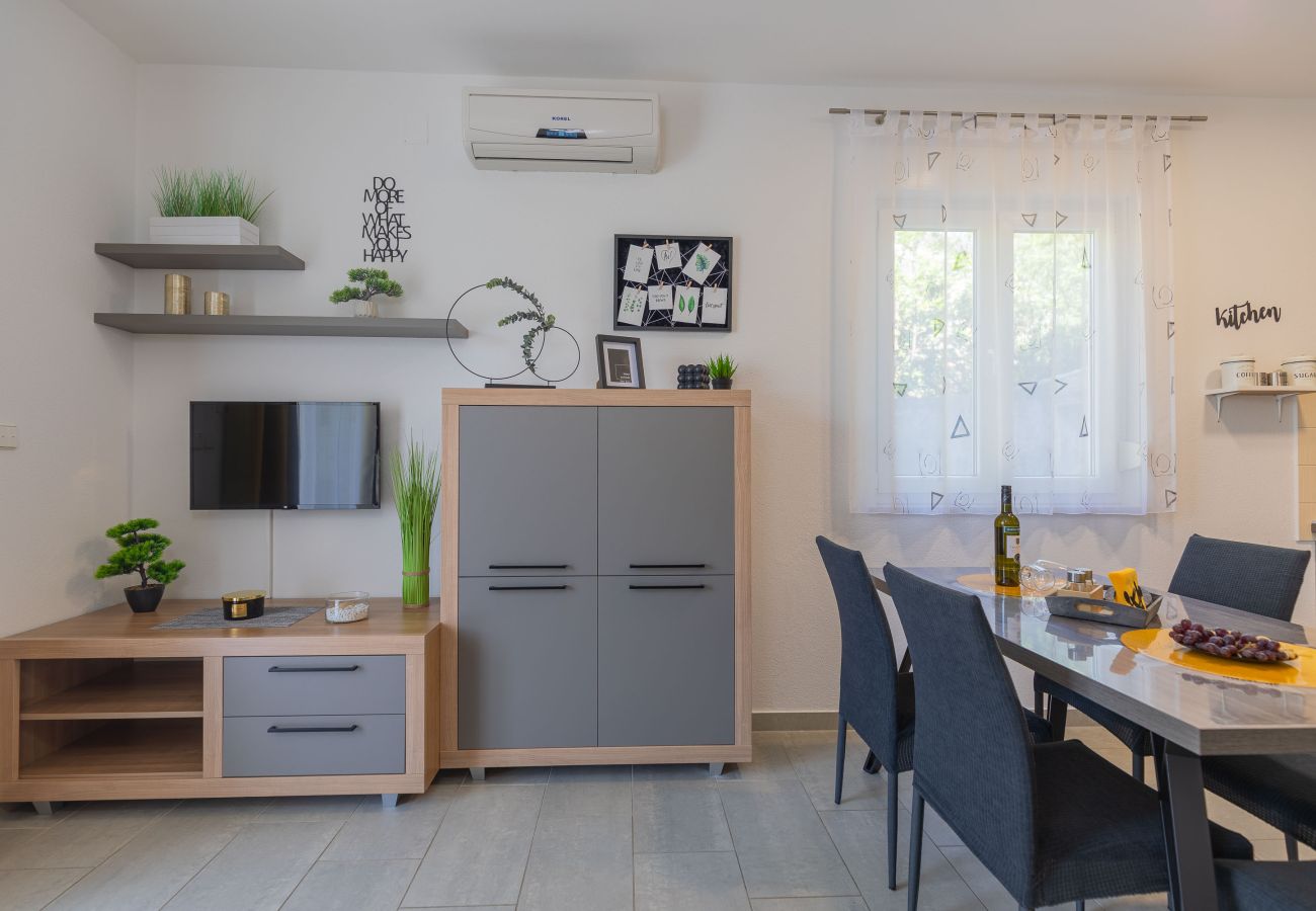 Ferienwohnung in Starigrad - Ferienwohnung Sea & Stone No.1 strandnah